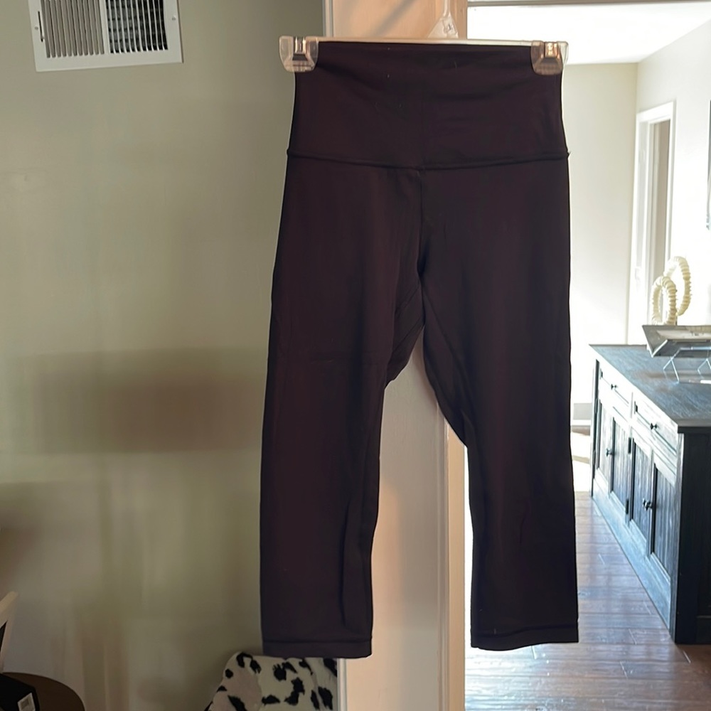 Lululemon cropped navy leggings